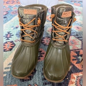 Sperry Women's Saltwater Shiny Quilted Duck Boots